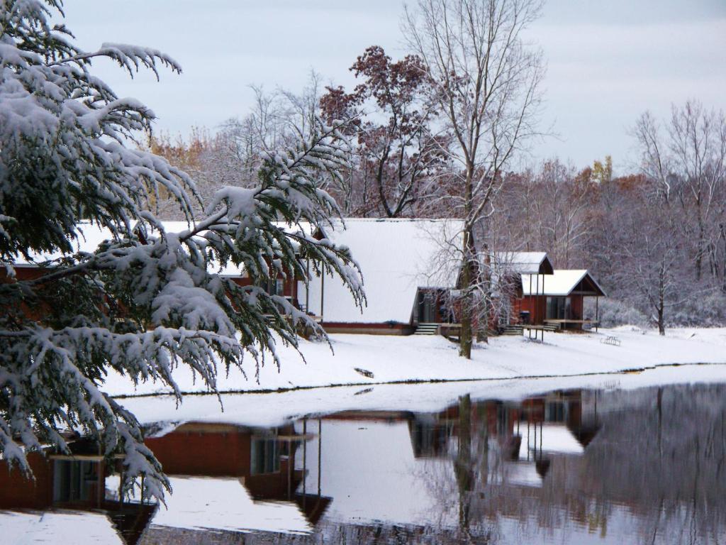 Serenity Springs - Michigan City Hotel Springfield Екстериор снимка